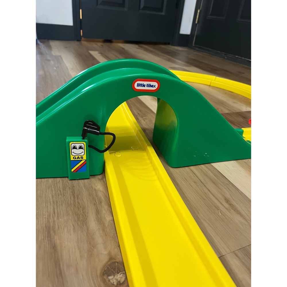 Little Tikes Toddle Tots Car Track Railway Playset Vintage Bridge Houses - Picture 2 of 7